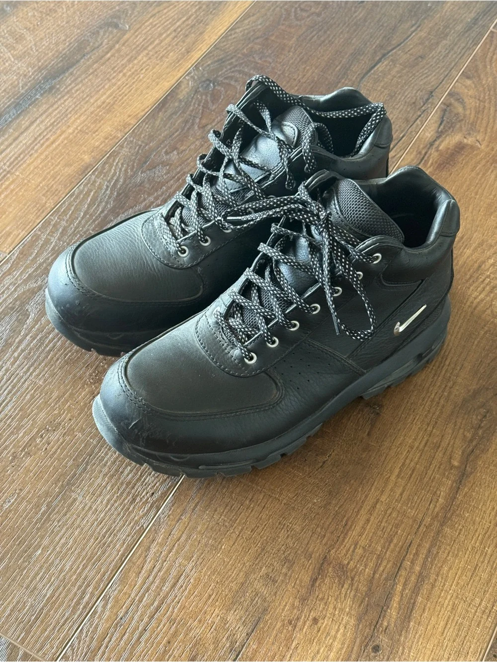 Nike Special Edition GoaDome hikers. Black Leather Men's Rugged Lace-Up Boots
